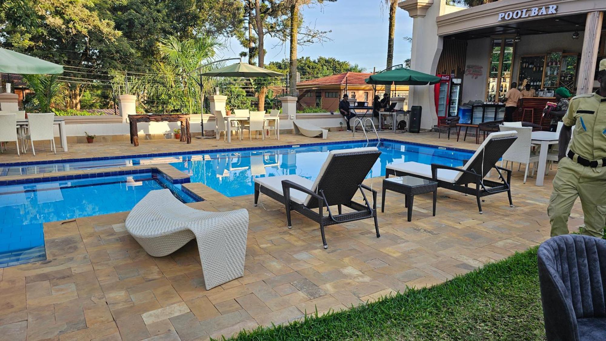 Grik Hotel - Entebbe Exterior photo