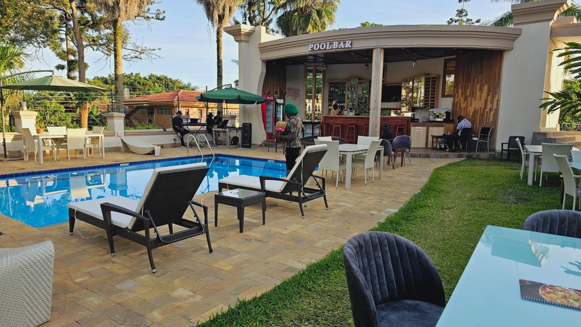 Grik Hotel - Entebbe Exterior photo